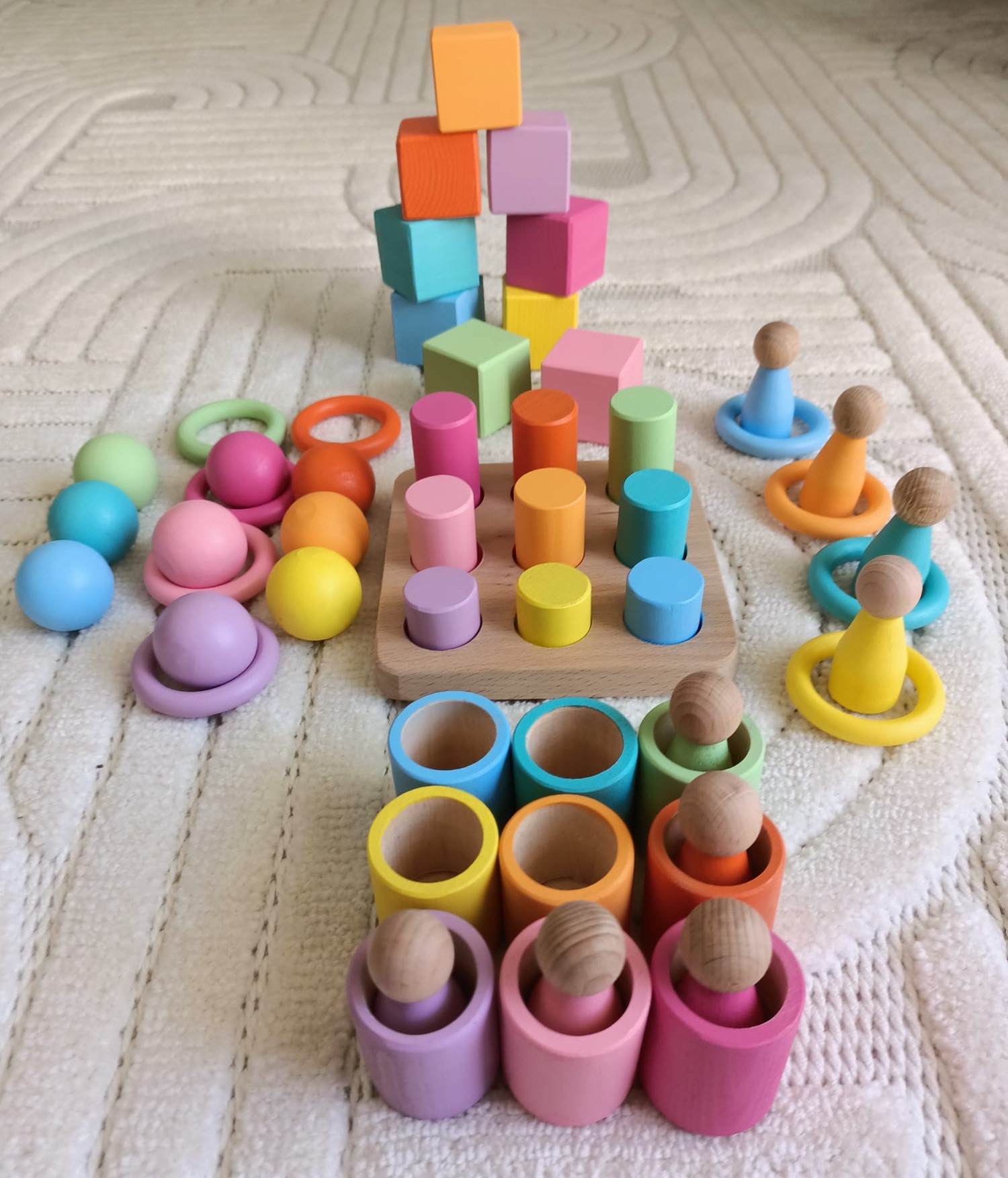 Montessori Eşleştirme Tablalı Silindir Halka Peg Bebek Kase Küp Seti - 9 Renk