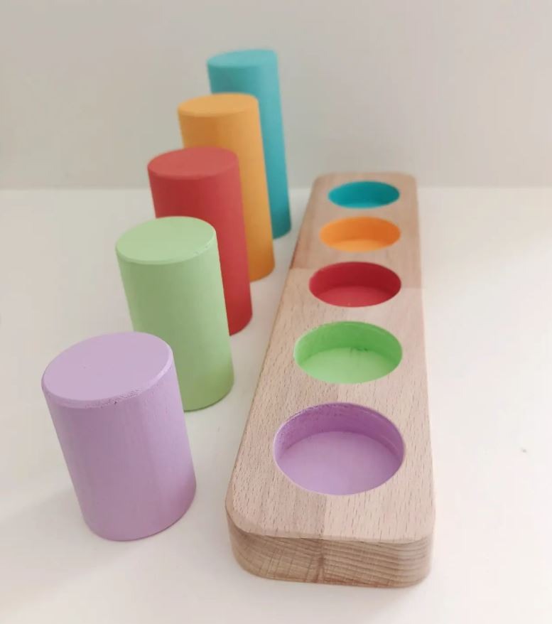 Montessori Toddler Silindir Renk Eşleştirme Oyunu Montessori Toddler Silindir Renk Eşleştirme Oyunu